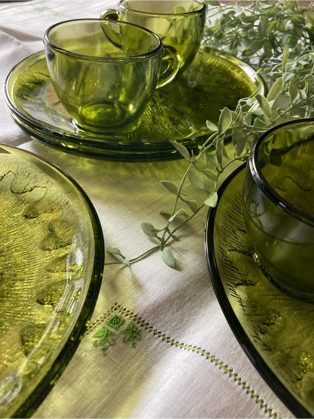 Indiana Glass Olive Green Snack Set 8 pc